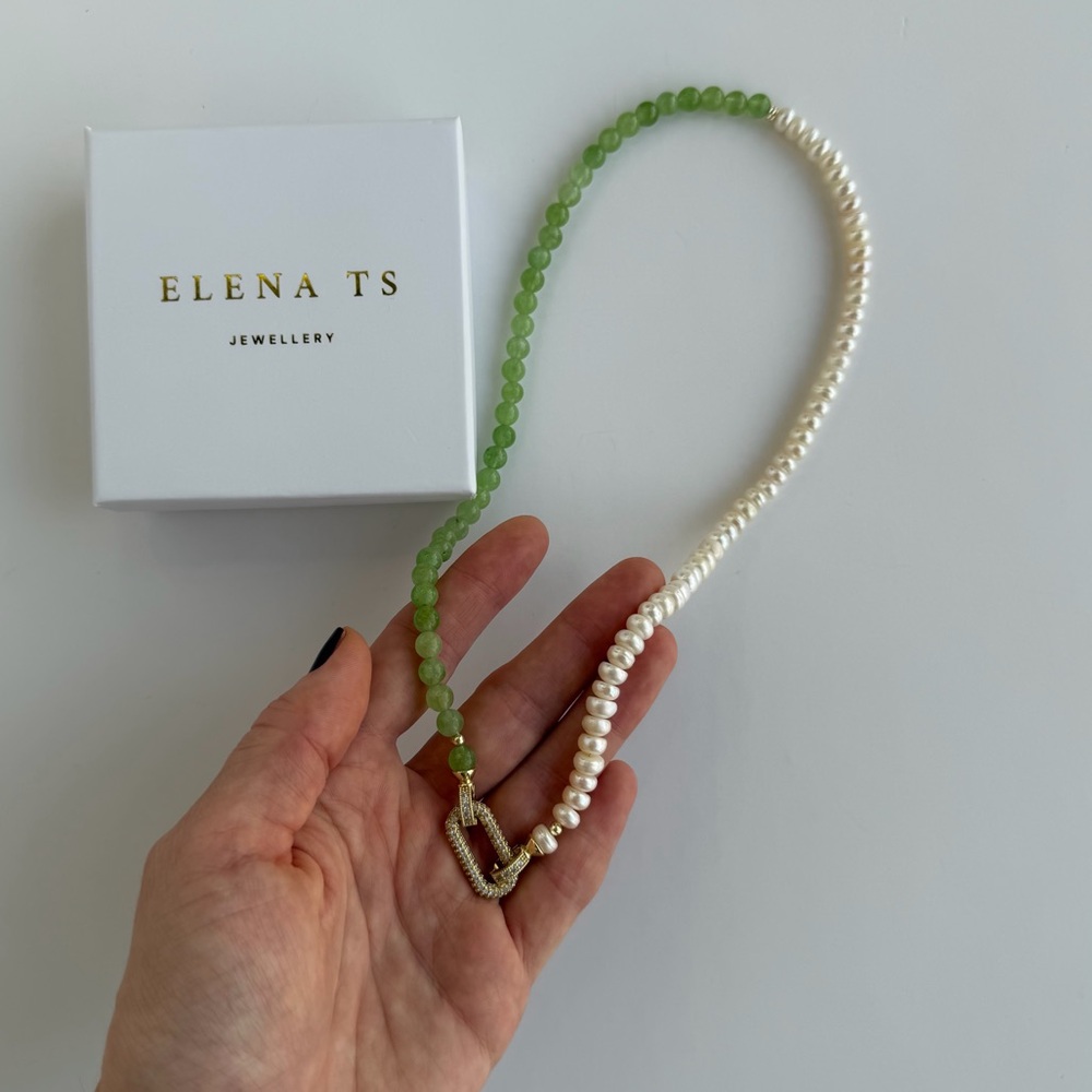 680 Pearl and Peridot Stone Necklace